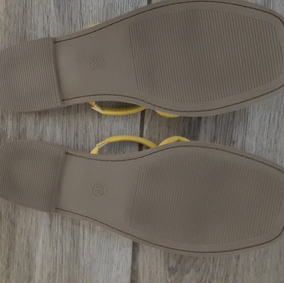 Sandals - Picture 4 of 7